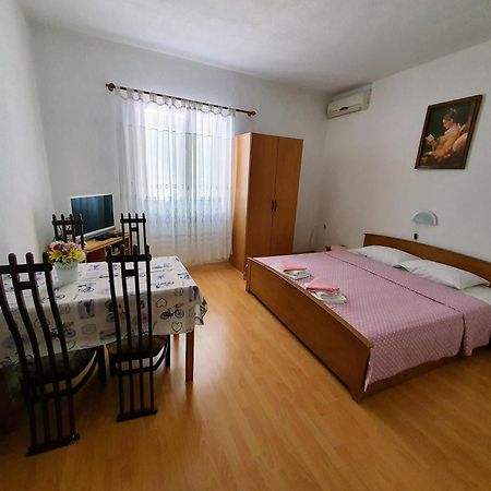 Apartments - Buffet 2B Свети-Юрай Номер фото